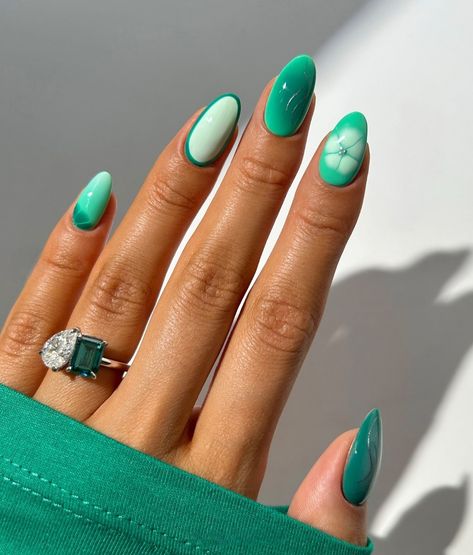 Mixed Acrylic Nails, Trendy Almond Nails, Mix Match Nails, Almond Gel Nails, Nailinspo Nailart, Country Nails, Girly Acrylic, Nail Looks, Punk Nails