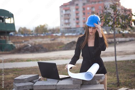 Architect Outfit Women Construction, Engineering Industrial, Corporate Headshot Poses, Construction Engineer, Interrior Design, Female Engineer, Human Body Drawing, Headshot Poses, Civil Engineer