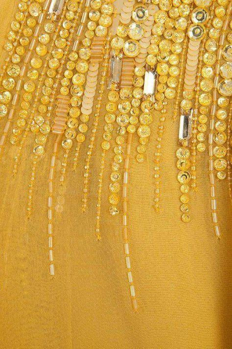 Elie Saab Couture Details Bead Fashion, Fashion Haute Couture, Tambour Beading, Trendy Embroidery, Embroidery Fashion Detail, Tambour Embroidery, Motifs Perler, Bead Embroidery Tutorial, Couture Embroidery