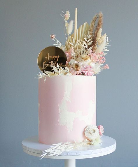 1,029 Likes, 40 Comments - Ginger Bear Bakery I  ZOE (@thegingerbearbakery) on Instagram: “Lightly washed buttercream in blush pink with a neural arrangement of dried flowers.  You all know…” Rose Gold Ombre Cake, Bear Bakery, Single Tier Cake, Cake With Flowers, Boho Cake, Boho Wedding Cake, Birthday Cake With Flowers, Elegant Birthday Cakes, 40th Birthday Cakes