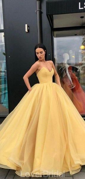 Morp Dresses, Hufflepuff Fashion, Yule Ball Dresses, Zulu Bride, Yellow Ball Gown, Ball Gown Gold, Gown Gold, Wedding Dresses Cinderella, Prom Dresses Yellow