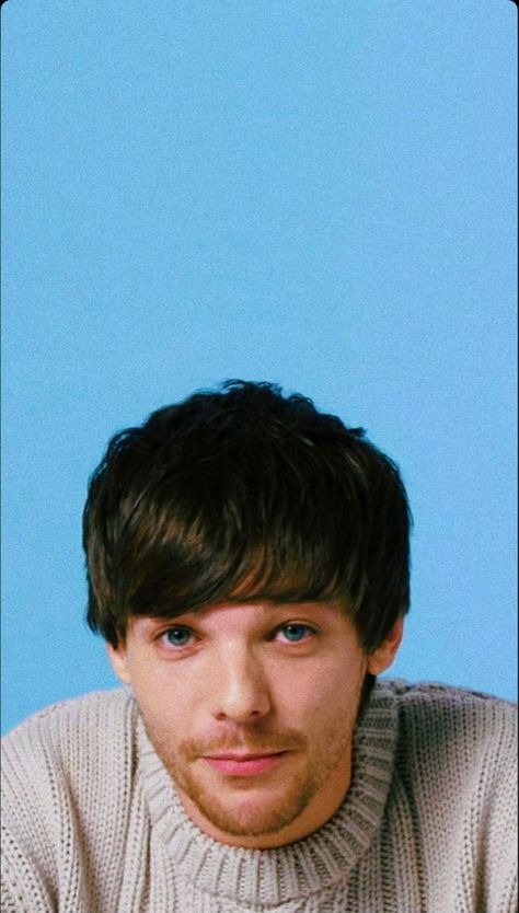 Louis Tomlinson Baby, Belle Costume, One Direction Photos, Louis And Harry, Louis Williams, Look At The Stars, Larry Stylinson, Be Honest, Blue Wallpapers