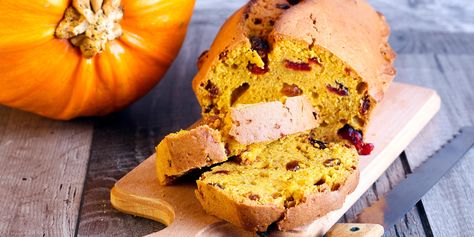 Pumpkin Bread Recipe | No Calorie Sweetener & Sugar Substitute | Splenda Sweeteners Butternut Squash Muffins, Pumpkin Cranberry Bread, Cranberry Pumpkin, Pecan Pumpkin, Pumpkin Loaf, Pumpkin Cranberry, Farmers Almanac, Cranberry Bread, Old Farmers Almanac