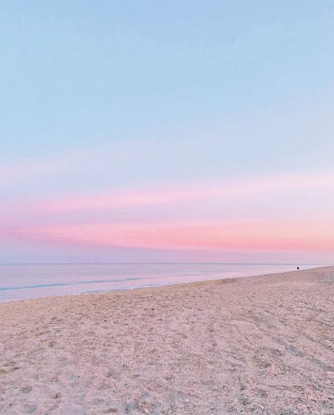 Beach Sunset Aesthetic, Summer Beach Wallpaper, Beach Sunset Wallpaper, Preppy Beach, Iphone Wallpaper Landscape, Pastel Sunset, Ocean Pictures, Sky Pictures, Sunset Aesthetic