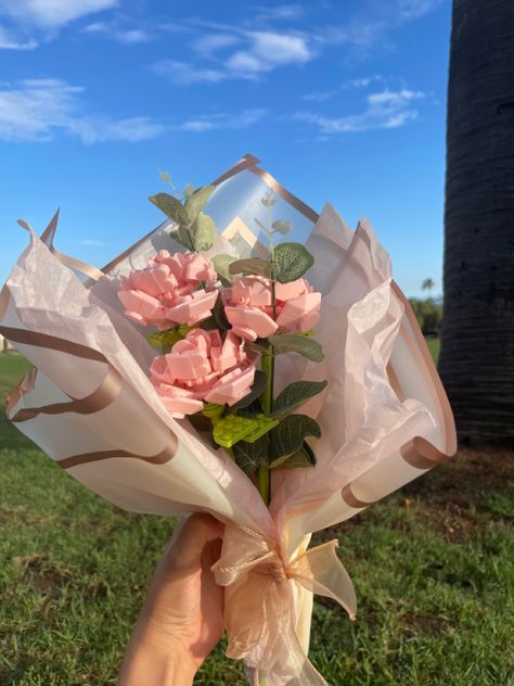 Lego Boquet Flower, Pink Lego Flowers, Flower Lego Bouquet, Lego Bouquet Aesthetic, Cute Legos Aesthetic, Lego Rose Bouquet, Lego Flower Bouquet Aesthetic, Lego Wedding Bouquet, Aesthetic Legos