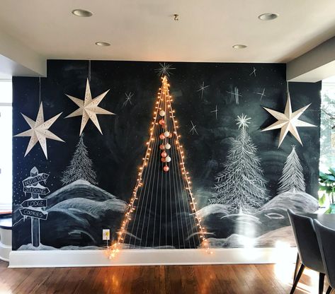 Christmas Chalk Wall, Chalk Christmas Tree, Chalk Mural, Christmas Chalk, Wall Murals Diy, Chalk Wall, Chalkboard Drawings, Simple Tree, Chalkboard Ideas