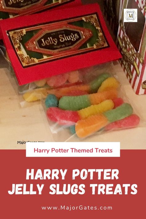 Making Harry Potter Jelly Slug treat bags are easy. They are perfect for any Harry Potter themed event. Put these Harry Potter Jelly Slugs in favor bags, on a sweets table or create Honey Dukes. #HoneyDukes #HarryPotterFavors #HarryPotterParty Harry Potter Favor Bag, Harry Potter Jelly Beans, Harry Potter Favors, Harry Potter Display, Harry Potter Treats, Harry Potter Classes, Honey Dukes, Harry Potter Party Favors, Harry Potter Candy