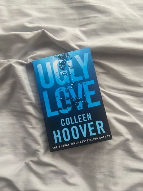 Book ugly love Colleen hoover Ugly Love Colleen Hoover, Colleen Hoover Books, Ugly Love, Book Instagram, Inspirational Books To Read, Romantic Books, Top Books To Read, Book Suggestions, Colleen Hoover