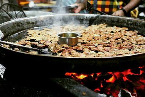 Mouth watering tunday kababs (minced meat marinated in secret marination) with ulta tawa ki roti Location: Tunday Kababi, aminabadh, Lucknow #thespicepassport #foodandtravelblogger #lucknow #lucknowdiaries #cityofnawabs #lucknow_igers #kababs #yummy #travelgram #foodie #foodporn #nonvegfood #foodblogger #foodielife #blogger #travelblogger #foodreview #followforfollow #foodpics #updates Tunday Kabab Lucknow, London Wallpaper, Front Loading Washing Machine, Minced Meat, Menu Items, Food Reviews, Biryani, Food Pictures, Mouth Watering