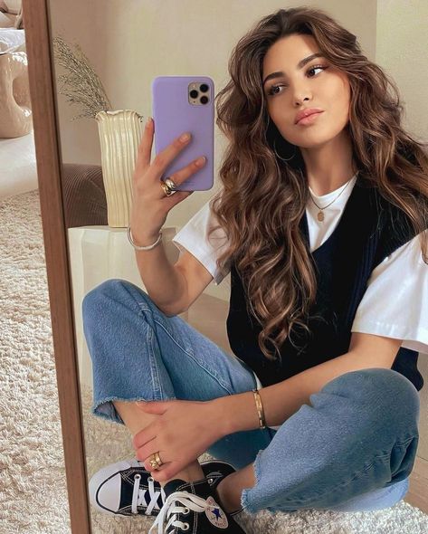 Work Outfits Frauen, Converse Outfits, Negin Mirsalehi, Casual Work Outfits Women, Mode Instagram, Daily Fashion Inspiration, Chique Outfits, Populaire Outfits, Elegante Casual