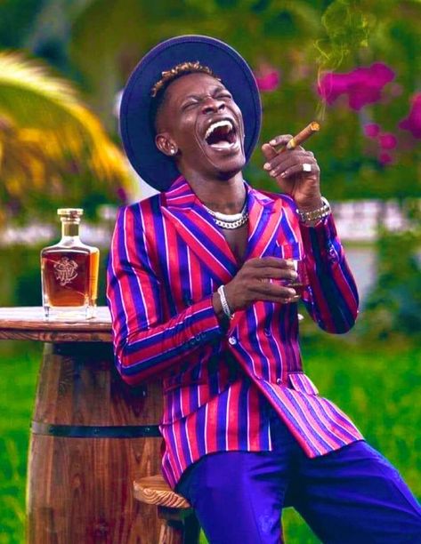 Ghanaian dancehall artist Shatta Wale has reacted to why his is not part of the VGMA 24 nomination list. According to the Melissa Hitmaker, he holds no grudge against VGMA, but whenever he is being called or invited, he will gladly go because Vodafone Ghana Music Awards is like his ex girlfriend. Shatta Wale made... The post I don’t have VGMA at heart I’ll come back if they want me – Shatta Wale appeared first on Xorlali.com. Old Range Rover, Ghana Travel, Shatta Wale, Range Rover Car, Global Citizen Festival, Global Citizen, Model Pictures, Look Alike, Music Awards