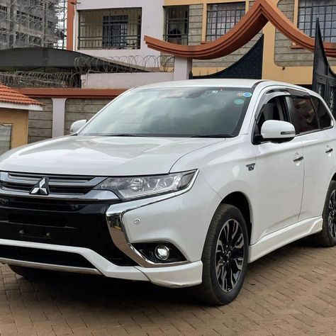 2017 model Mitsubishi Outlander PHEV, newshape, 2000cc Hybrid petrol engine, reg KDP, fully loaded Selling Price 3,300,000 For more details contact 0785650464/0726674184 #phev #mitsubishi #outlander Outlander Phev, Mitsubishi Outlander, Outlander, Engineering, On Instagram, Quick Saves, Instagram