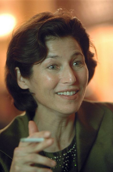 Nominee: Catherine Keener in Capote (2005) Catherine Keener 90s, Chris Mccandless, Clifton Collins Jr, Catherine Keener, Attractive Pictures, Katarina Witt, Mark Pellegrino, Banana Stand, Sea Dog