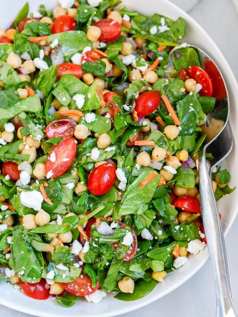 Spinach Chickpea Salad Recipe - Cookin' with Mima Chickpea Spinach Salad, Parmesan Shrimp, Easy Orange Chicken, Chickpea Salad Recipe, Shrimp Spaghetti, Stuffed Peppers Healthy, Mediterranean Quinoa Salad, Chickpea Salad Recipes, Orange Chicken Recipe