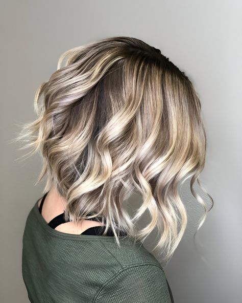 Chunky Blonde Highlights On Bob Chunky Blonde Highlights Bob, Short Hairstyle Women Highlights, Short Hairstyles With Highlights, Highlights Brown Hair Short, Hairstyles With Highlights, Blonde Highlights Bob, Caramel Balayage Highlights, Cool Blonde Tone, Chunky Blonde Highlights