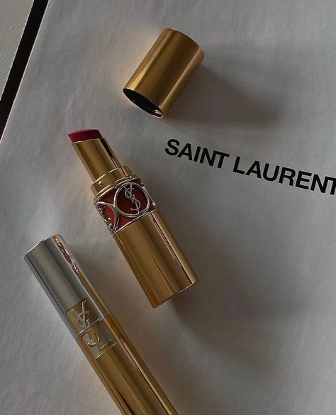 Ysl Fragrance, Good Girl Perfume, Ysl Perfume, Ysl Lipstick, Bored Jar, Ysl Makeup, Lipstick Kit, Ysl Beauty, Classy Aesthetic