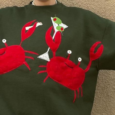 Magg’s Rags | 2 crabs walk into a bar….🦀🍸🚬🦀 | Instagram Mags Rags, Maggs Rags, Cartoon Ideas, Patchwork Tee, Patchwork Ideas, Crochet Fish, Patchwork Clothes, Upcycle Clothes Diy, Concept Shop