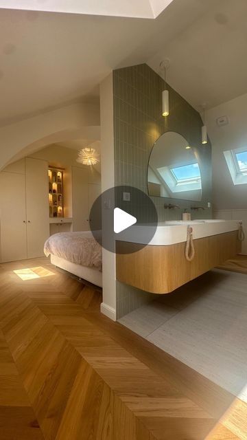 Bati Monde | Rénovation clé en main on Instagram: "Aménagement des combles en suite parentale 😍  •MÏRA •  Dans le cadre de la rénovation complète d’un ancien corps de ferme de 260m², nous avons transformé les combles en une magnifique suite parentale. Qu’en pensez-vous ?  #Rénovation #Aménagement #SuiteParentale #DesignIntérieur #FermeRénovée #Décoration #MaisonDeCharme #Transformation #InspirationMaison #ArchitectureIntérieure #HomeRenovation #InteriorDesign #challenge" Decor Salon, House Ideas, Garage, On Instagram