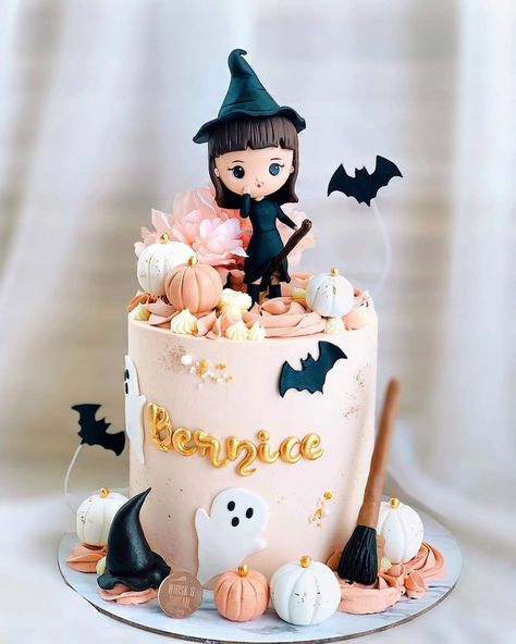 Halloween 2nd Birthday Cake, Pastel Halloween Party Cake, Witch Cake Birthdays, Halloween Themed Birthday Cake, Kids Halloween Cake, Pastel Halloween Cake, Witch Birthday Cake, Cute Halloween Cakes, Monster Cakes