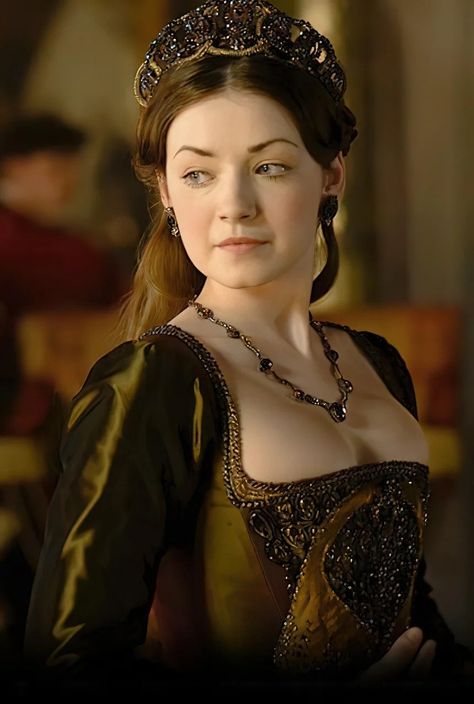 Sarah Bolger Mary Tudor, Mary The Tudors, Sarah Bolger The Tudors, Mary Tudor The Tudors, Mary Tudor Sarah Bolger, The Tudors Mary Tudor, Royal Aesthetics, Tudor Series, Period Dresses