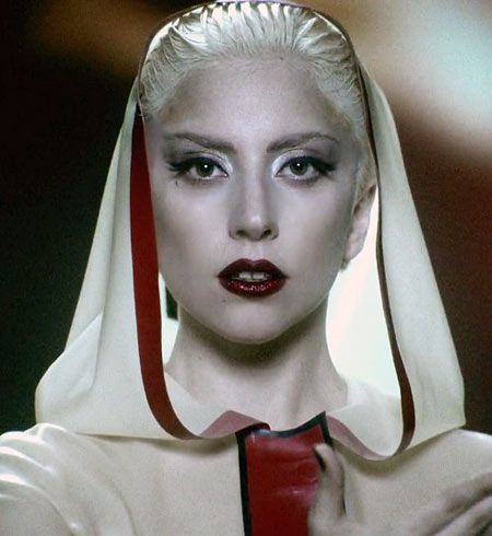 Lady Gaga Music Videos, Lady Gaga Alejandro, Lady Gaga Looks, Lady Gaga Gif, Lady Gaga Music, Lady Gaga Makeup, Lady Gaga Outfits, Lady Gaga The Fame, Red Lips Makeup Look