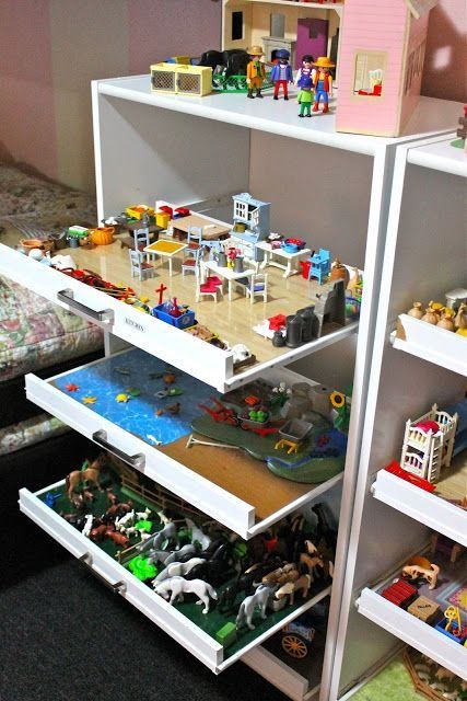 25 Toy Storage Ideas Which Can Make Your Room Look Beautiful 15 Playmobil Storage Ideas, Diy Lego Storage, Tinker Space, Keeping The House Clean, Lego Storage Solutions, Toy Storage Ideas, Diy Lego, House Keeping, Organization Skills