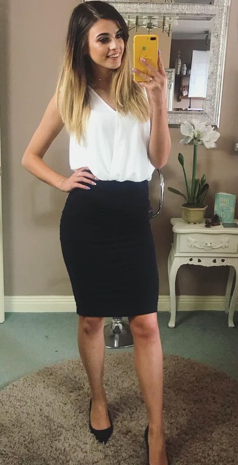 51 Cute Pencil Skirt Outfits for Work [Summer Edition] - #MyCuteOutfits College Fest Outfits, Pencil Skirt Outfits For Work, Pencil Skirts Outfit, Skirt Outfits For Work, Outfits For Work Summer, Black Pencil Skirt Outfit, Summer Pencil Skirts, College Fest, Cute Pencil Skirt