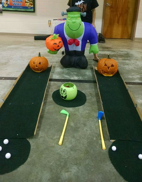 Pumpkin putt putt  game we made for Preschool Fall Festival 2016. Preschool Fall Festival, Fall Festival Activities, Easy Halloween Crafts For Kids, Halloween Carnival Games, Halloween Crafts For Kids To Make, School Fall Festival, Fall Festival Games, Fun Halloween Party Games, Halloween Party Activities