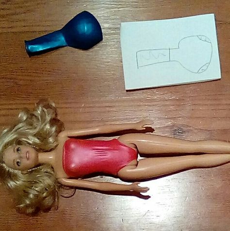 How to create a diy barbie costume easy. ☺ Diy Barbie Clothes Easy No Sew, Barbie Diy Crafts, Barbie Diy Costume, Diy Barbie Costume, Barbie Swimsuit, Barbie Diy Accessories, Diy Barbie House, Accessoires Barbie, Sewing Barbie Clothes