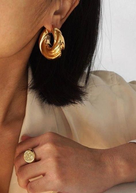 isabellemylene:    closure:    via pinterest Gold Signet Ring, Jewelry Photography, Gold Earring, Bellini, Jewelry Inspo, Copper Jewelry, Gold Hoop Earrings, Minimalist Jewelry, Jewelry Ideas