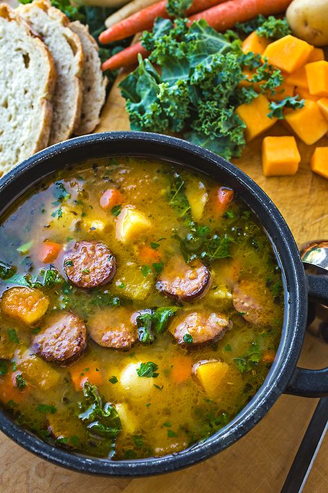 Harvest Stew with Smoked Sausage Harvest Stew, Whole30 Soup Recipes, Seafood Soups, Winter Soup Recipe, Meat And Vegetables, Diner Recept, Winter Soups, Soup And Stew, Bowl Of Soup