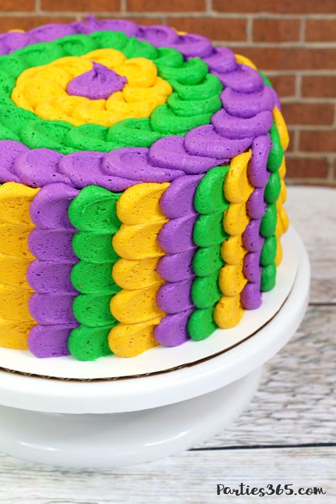 Mardi Gras Cake Ideas, Mardi Gras Cake Recipe, Mardi Gras Cake, Moist White Cake, Elaborate Cakes, Mardi Gras King Cake, Green Cake, Simple Cake Designs, Festive Desserts