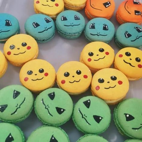 Pokémon Macarons, Pokemon Macarons, Bolo Pikachu, Pokemon Party Decorations, Pokemon Cupcakes, Pokemon Themed Party, Pokemon Birthday Cake, Pokemon Diy, Pokemon Cake