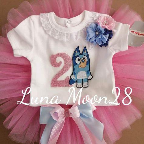 Adquiere éste hermoso Outfit en mi página Luna Moon28 Bluey Outfits, Bluey Dress, Baby Birthday Party Theme, Bluey Party, Diy Tutu, Bluey Birthday, 2nd Birthday Party Themes, Birthday Girl Outfit, 1st Birthday Outfits