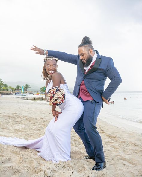 Couples Negril Jamaica, Jamaica Beach Wedding, Montego Bay Wedding, Treehouse Wedding, Jamaican Wedding, Destination Wedding Caribbean, Beach Wedding Colors, Jamaica Wedding, Jamaican Culture