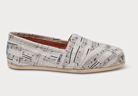 Music TOMS Cute Handbags, Musical Notes, Fashion 101, I Love Music, Shoes Outlet, Pretty Shoes, Shoe Obsession, Inspiration Mode, Toms Shoes