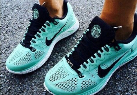 Nike turquoise and black Blue Nikes, Tiffany Blue Nikes, Mode Shoes, Nike Free Run, Baskets Nike, Nike Shoes Cheap, Nike Free Shoes, Nike Free Runs, Nike Shoes Outlet