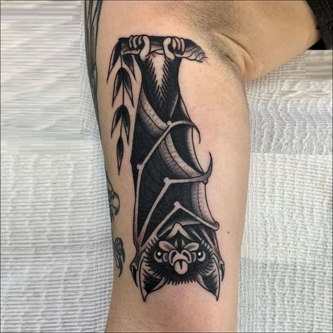 Bat Tattoo Traditional Old School, Bat Tattoo American Traditional, Knee Tattoo American Traditional, Old School Bat Tattoo, Bat Traditional Tattoo, Bizarre Tattoos, Trad Bat Tattoo, Bat Flash Tattoo, American Traditional Bat Tattoo