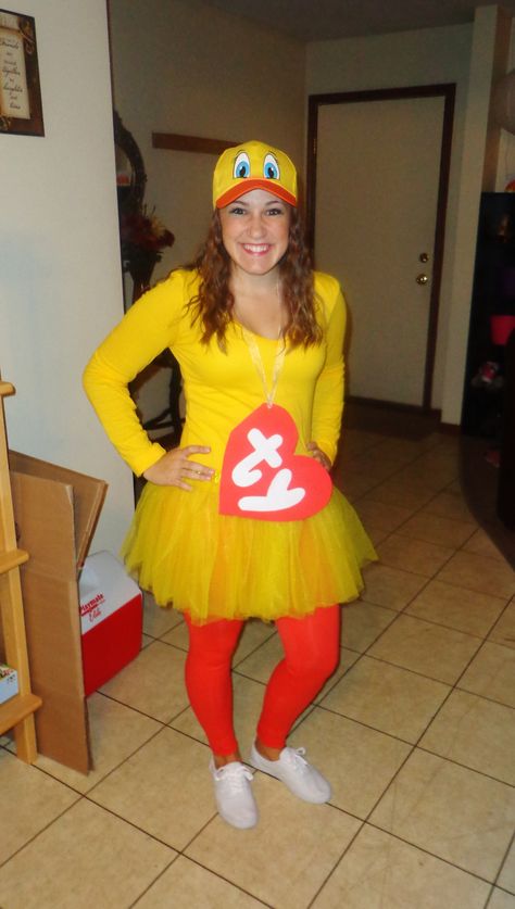 super easy halloween costume! ty duck beanie baby! Duck Costume Diy, Super Easy Halloween Costumes, Starbucks Costume, Goose Costume, Cop Halloween Costume, Duck Costume, Duck Costumes, Easy Halloween Costume, Pumpkin Halloween Costume