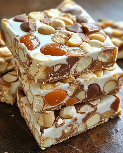 Homemade Nougat, Nougat Bars, Almond Meal Cookies, Nut Bars, Chocolate Dishes, Almond Cookies, Fair Food Recipes, Bars Recipe, Mixed Nuts