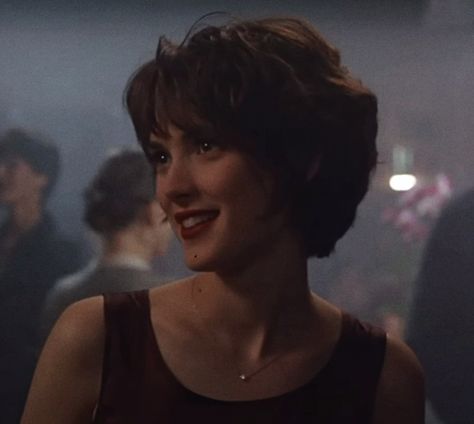 Winona Ryder Short Hair, Winona Ryder Hair, Winona Ryder 90s, Short Hair Inspo, Winona Forever, Really Short Hair, Hair Pixie, Hair Inspiration Short, I Love Cinema