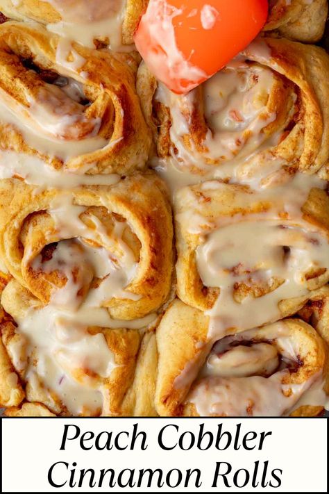 Enjoy the flavors of summer with these peach cobbler cinnamon rolls! This fresh peach recipe is perfect for breakfast or dessert, combining the best of a classic cobbler and cinnamon roll into one irresistible treat. Peaches And Cinnamon Rolls, Peach Sweet Rolls, Peaches Breakfast Recipes, Peach Cobbler Cinnamon Rolls Recipe, Peach Rolls, Peach Cinnamon Rolls, Peach Cobbler Cinnamon Rolls, Cinnabon Rolls, Fresh Peach Recipes