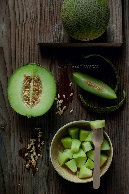 green melon -by asri. Melon Photography, Green Melon, Healthy Energy Drinks, Energy Smoothies, Healthy Freezer Meals, Fruit Packaging, Food Art Photography, Fruit Photography, Food Fruit