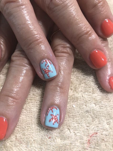 Draw Starfish, Star Fish Nails, Nail Art Beach, Vacation Nails Short, Fun Vacation Nails, Beach Toe Nails, Nails With Stars, Vacation Nails Beach, Fish Nails