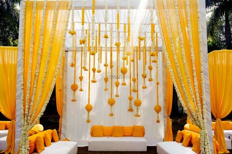 Photo of Mehendi yellow mandap seating idea Haldi Decoration Ideas, Mehendi Decor Ideas, Wedding Yellow, Wedding Hall Decorations, Wedding Entrance Decor, Desi Wedding Decor, Mandap Decor, Marriage Decoration, Mehndi Decor