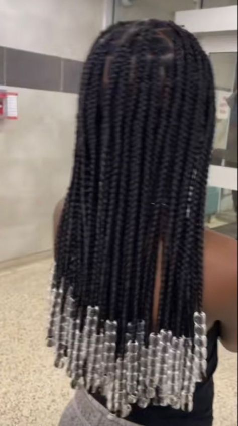 Box Braids Clear Beads, Medium Knotless Braids With Beads, Knotless With Beads, Box Braids Beads, Box Braids With Beads, Knotless Braids With Beads, Cute Box Braids, Short Box Braids Hairstyles, Bohemian Braids