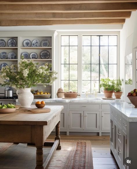 Timeless Kitchens, French Country Kitchen Designs, Main Kitchen, Country Kitchen Designs, Farmhouse Interior Design, Farmhouse Kitchens, Kitchen Things, French Country Kitchen, Pantry Design