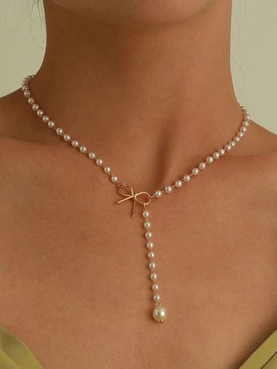 Elegant Jewellery Classy, Cool Pearl Necklace, Elegant Necklaces Gold, Collares Coquette, Ideas Para Hacer Collares, Diy Pearl Necklace, Coquette Jewelry, Kalung Manik-manik, Jewelry Pearl Necklace