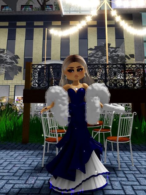 Blue Bliss Royale High, 2 Piece Pants Outfit, Royal High Outfits Ideas Cheap, Fall Outfits 2018, White Fitted Dress, High Clothes, Y2k Girl, Island Outfit, Royal Clothing