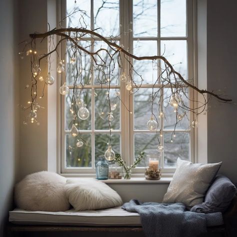 Ways To Display Christmas Ornaments, Display Christmas Ornaments, Christmas Window Decor Ideas, Window Decor Ideas, Winter Scandinavian, Christmas Window Decor, Christmas Coffee Table Decor, Christmas Window Display, Window Decorations